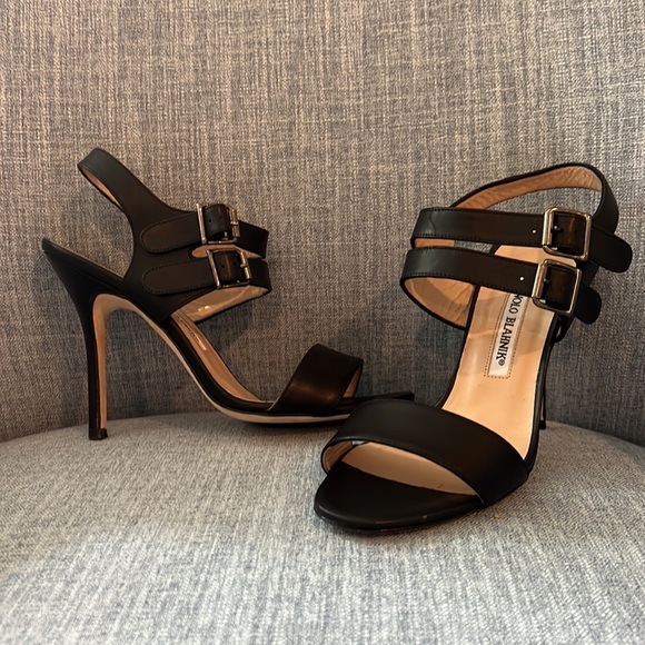 Manolo Blahnik Black 3 1/2" sandal - Picture 6 of 8